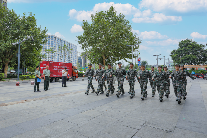 编组入列 无限荣光——星瑞集团举行民兵排成立仪式(图15)