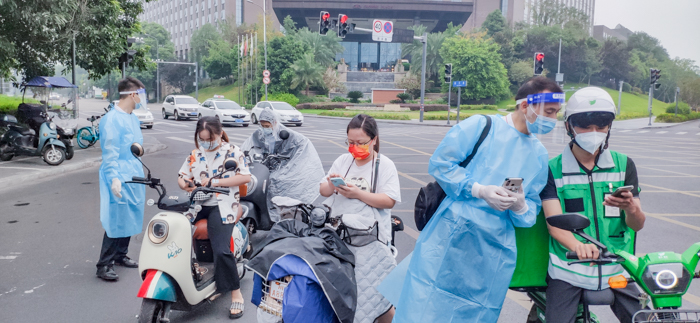 听从指挥 ，“疫”无反顾 ——星瑞集团配合执勤民警打赢疫情防控攻坚战(图8)