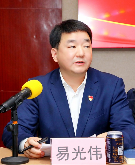 党的二十大精神宣讲团走进星瑞  ——重庆市人民政府驻四川办事处党的二十大精神宣讲进商会进企业活动在星瑞集团举行(图2)