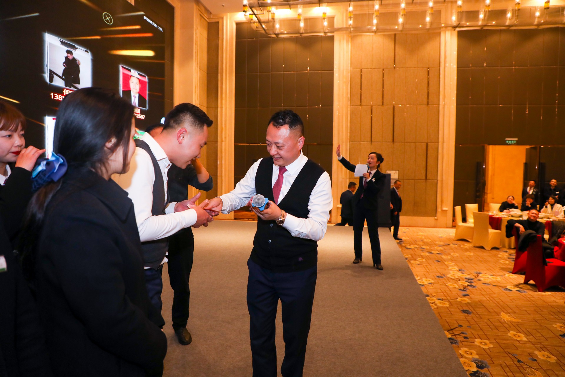 星瑞集团2022年工作总结暨2023年动员部署大会在蓉举行(图39)