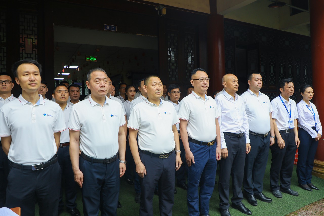 传承孝道文化 感恩天下母亲 ——星瑞集团举行2023年母亲节慰问活动(图1)