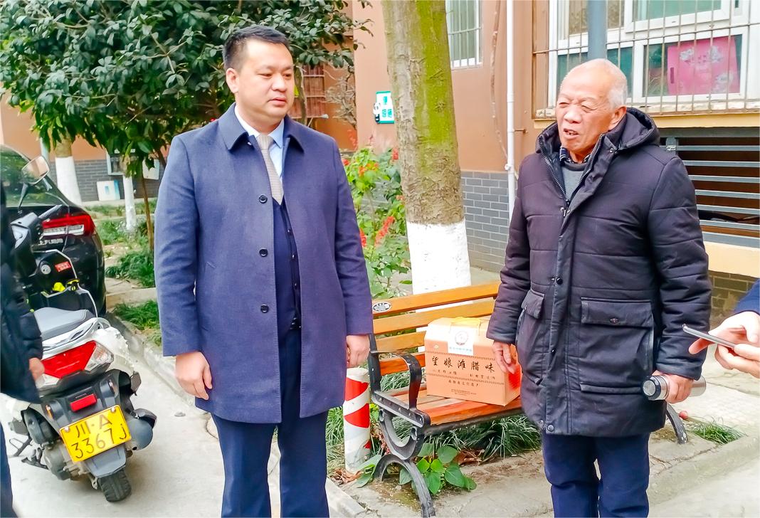 寒冬慰问送温暖，情系老兵践初心——星瑞集团走访慰问驻地部分困难退役军人家庭(图2)