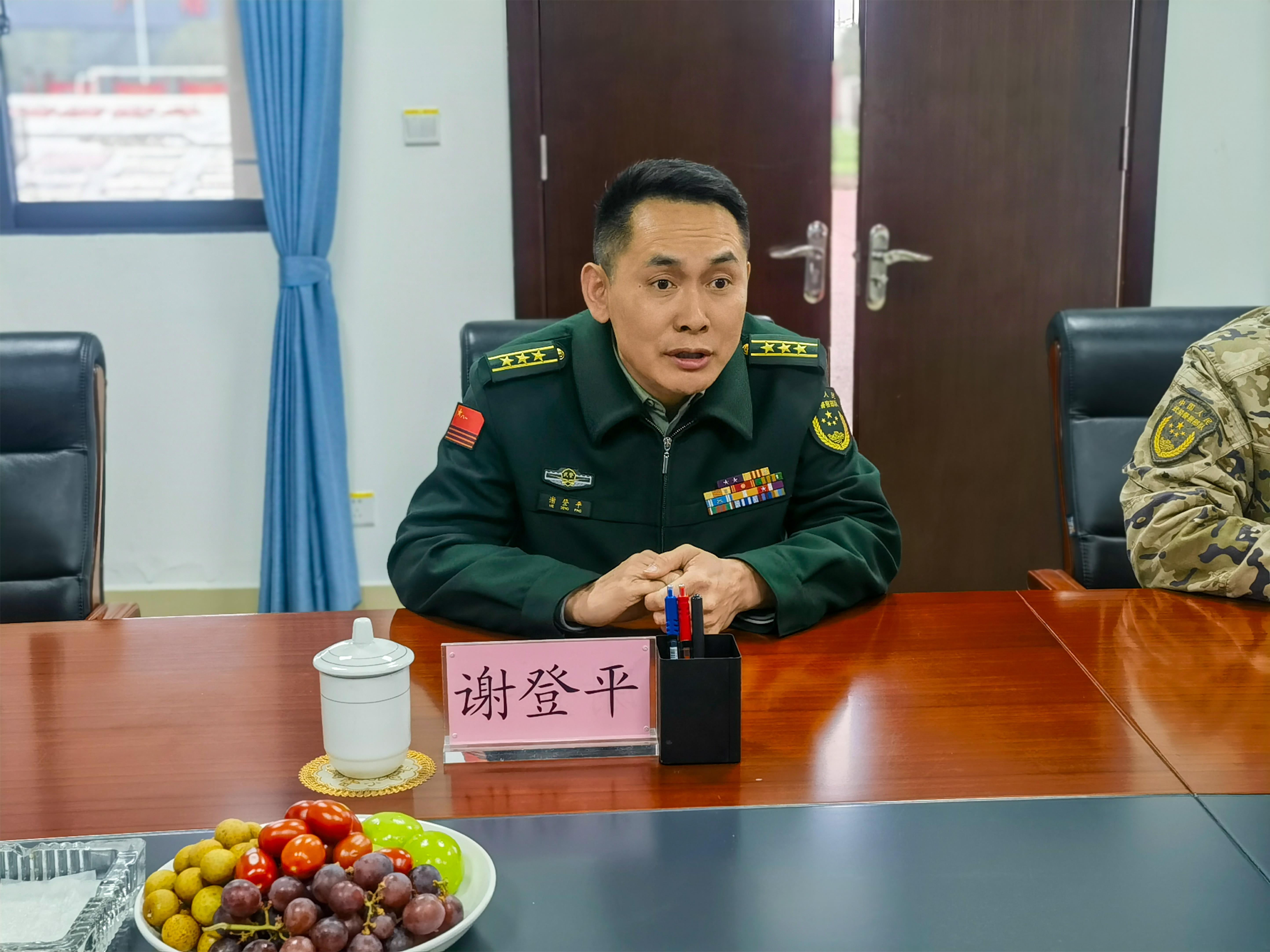 慷慨救济显大爱 军民携手固国防 ——星瑞集团向武警潼南中队战友祁斯垚家庭捐赠(图7)