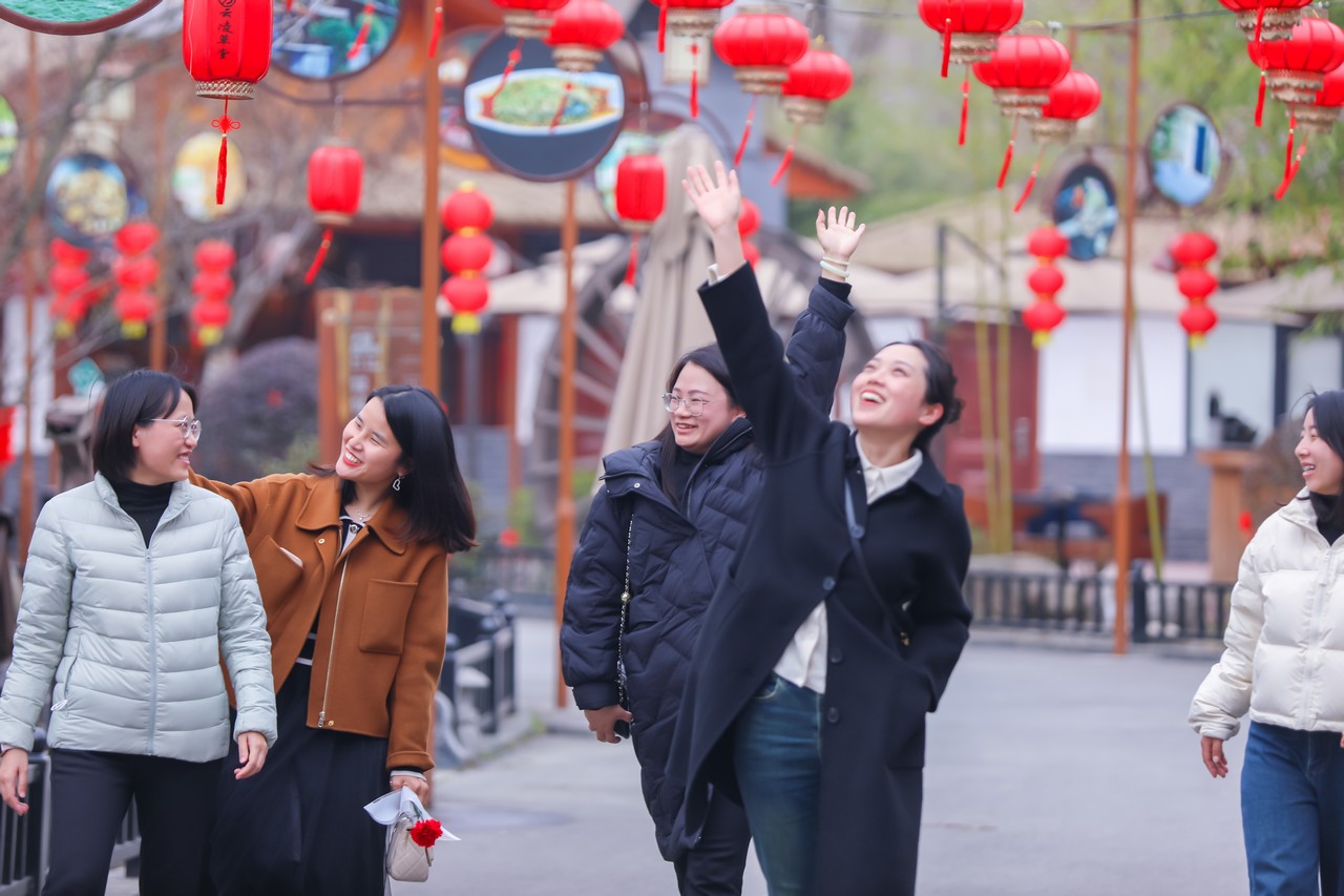 巾帼同辉 健康同行——星瑞集团举行“三·八”妇女节庆祝活动(图11)
