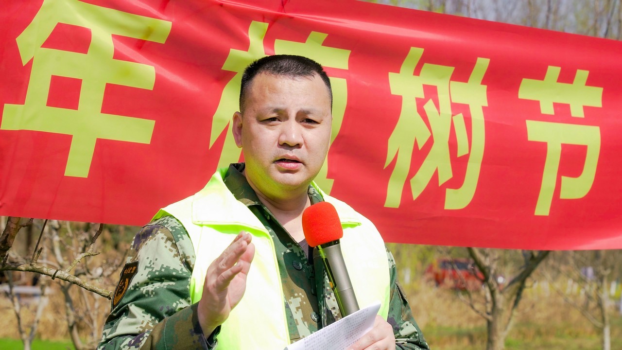 植树添新绿 不负好春光——星瑞集团开展2024年“垦荒先锋”植树节活动(图1)