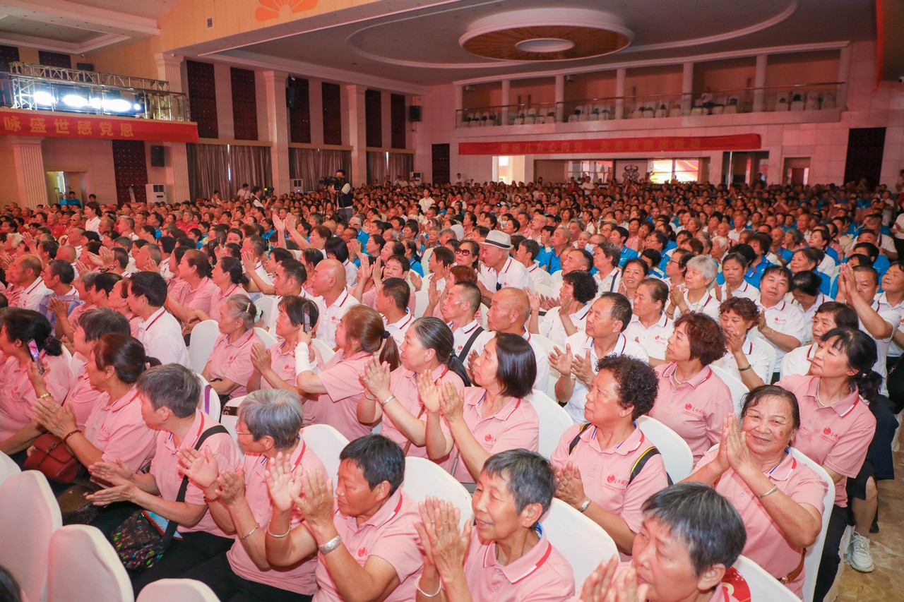 红歌献党庆华诞 矢志健康照初心 ——星瑞集团2024年庆“七·一”主题歌咏活动在新都盛大举行(图5)