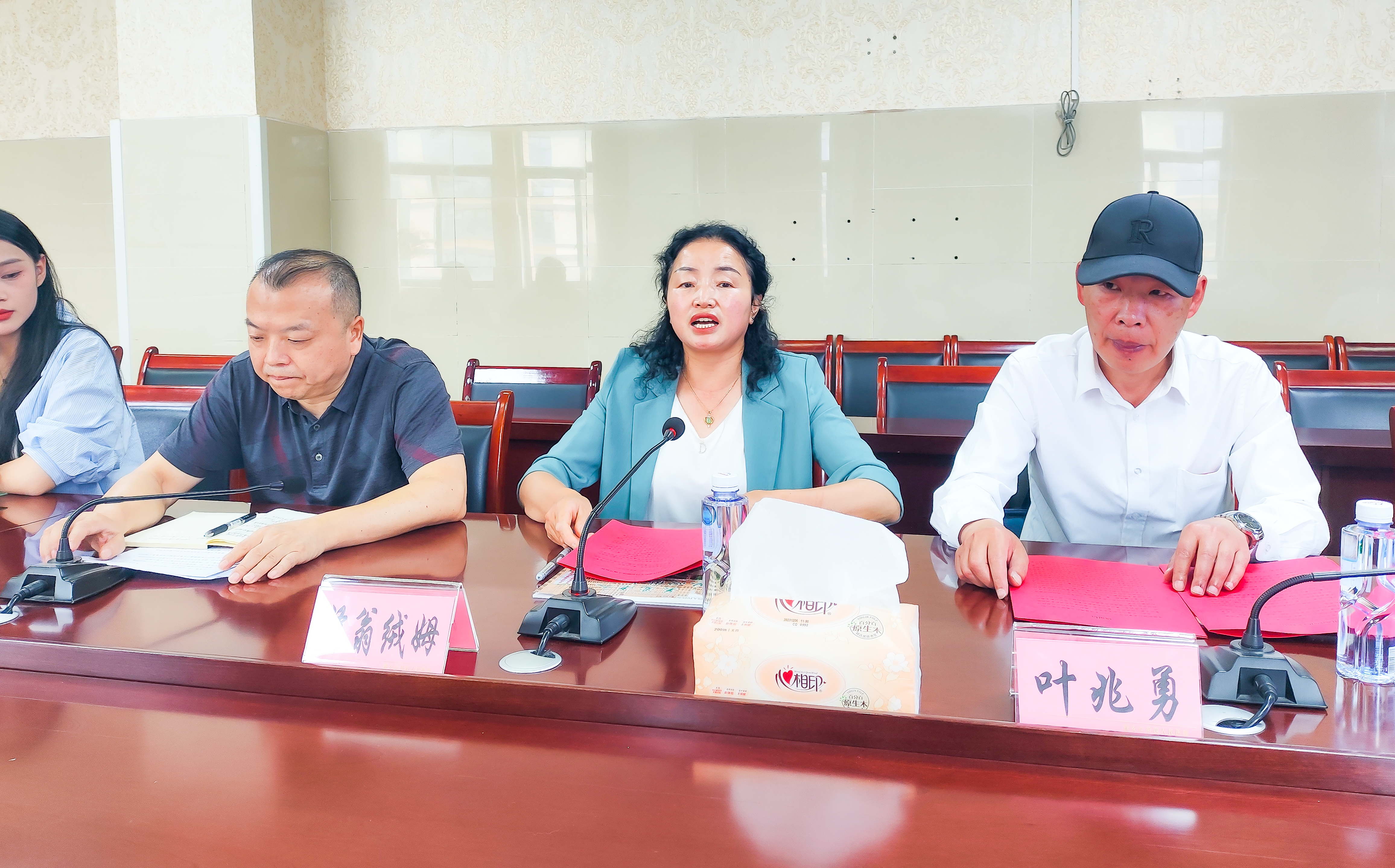 托底帮扶见真情 解难帮困暖人心——星瑞集团向新龙县农村特困人员李福琼女士定向捐赠(图3)