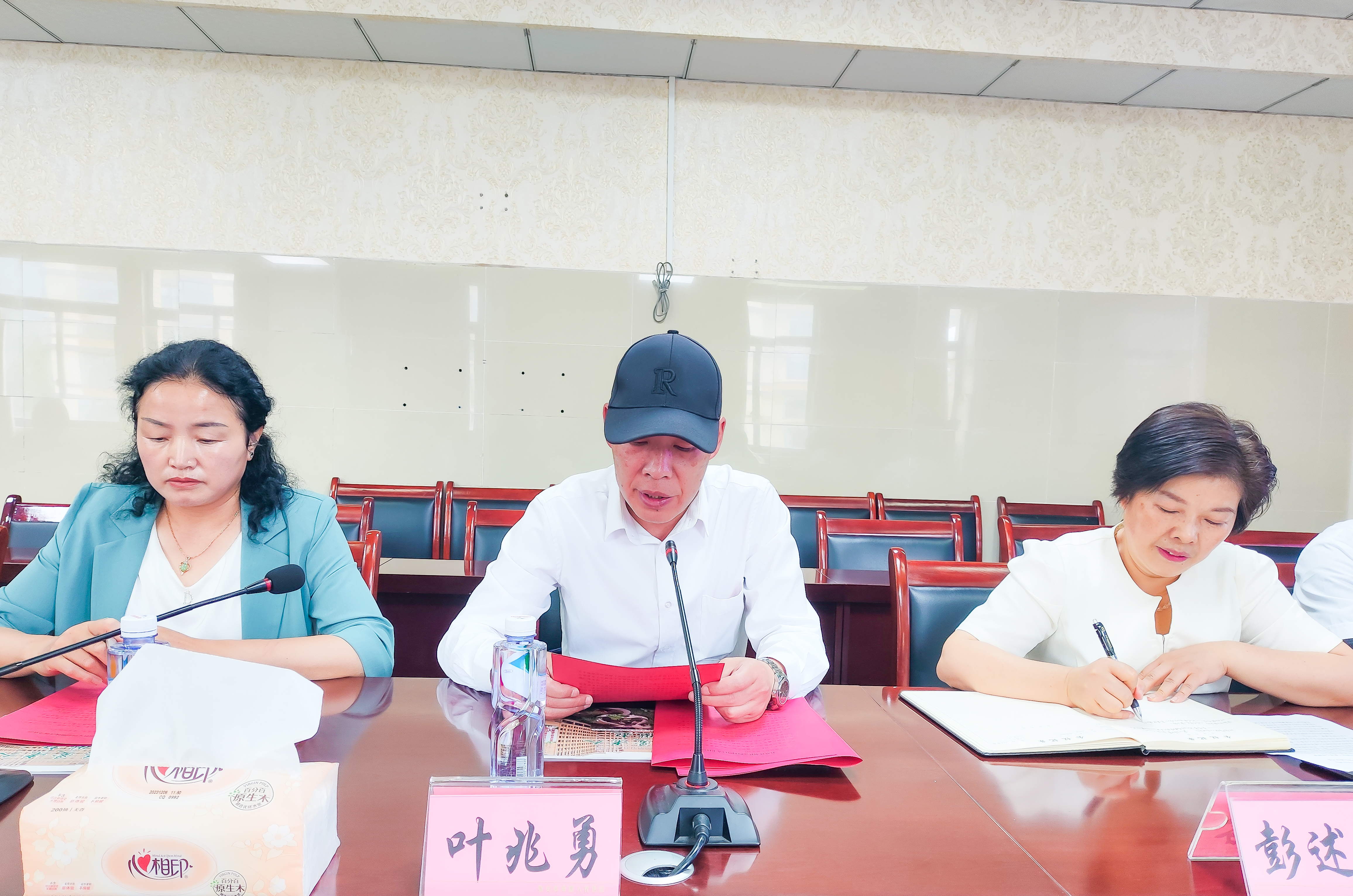托底帮扶见真情 解难帮困暖人心——星瑞集团向新龙县农村特困人员李福琼女士定向捐赠(图6)