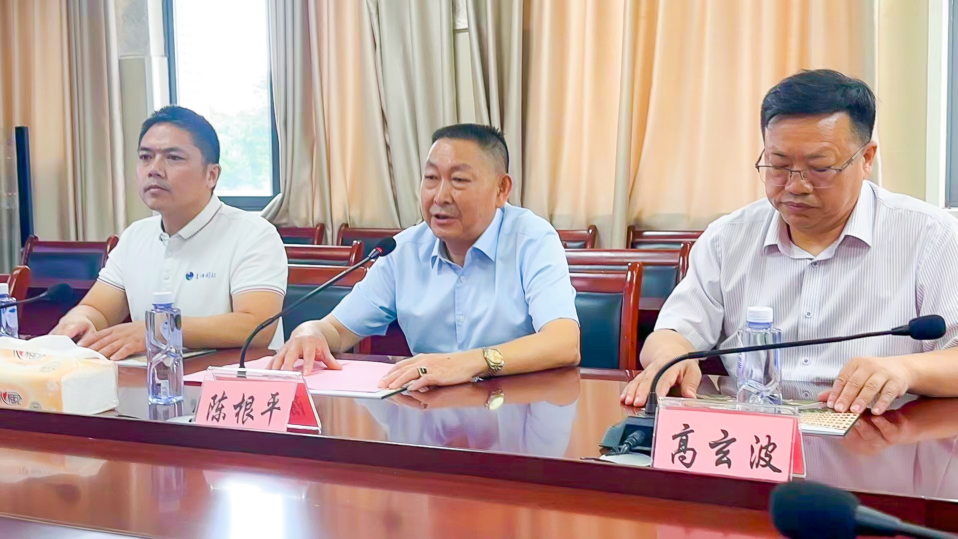 托底帮扶见真情 解难帮困暖人心——星瑞集团向新龙县农村特困人员李福琼女士定向捐赠(图7)