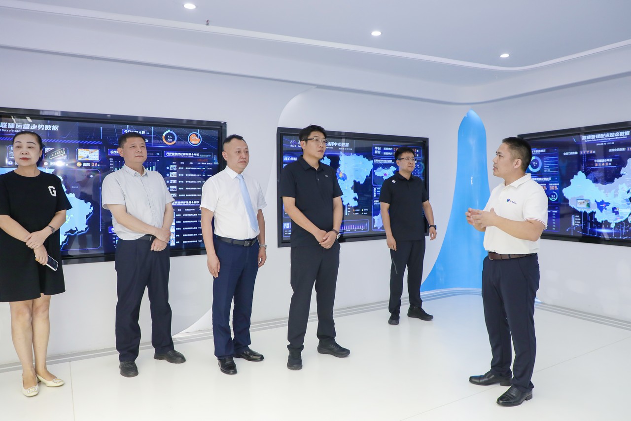 退役军人事务部领导一行莅临星瑞集团调研指导(图3)