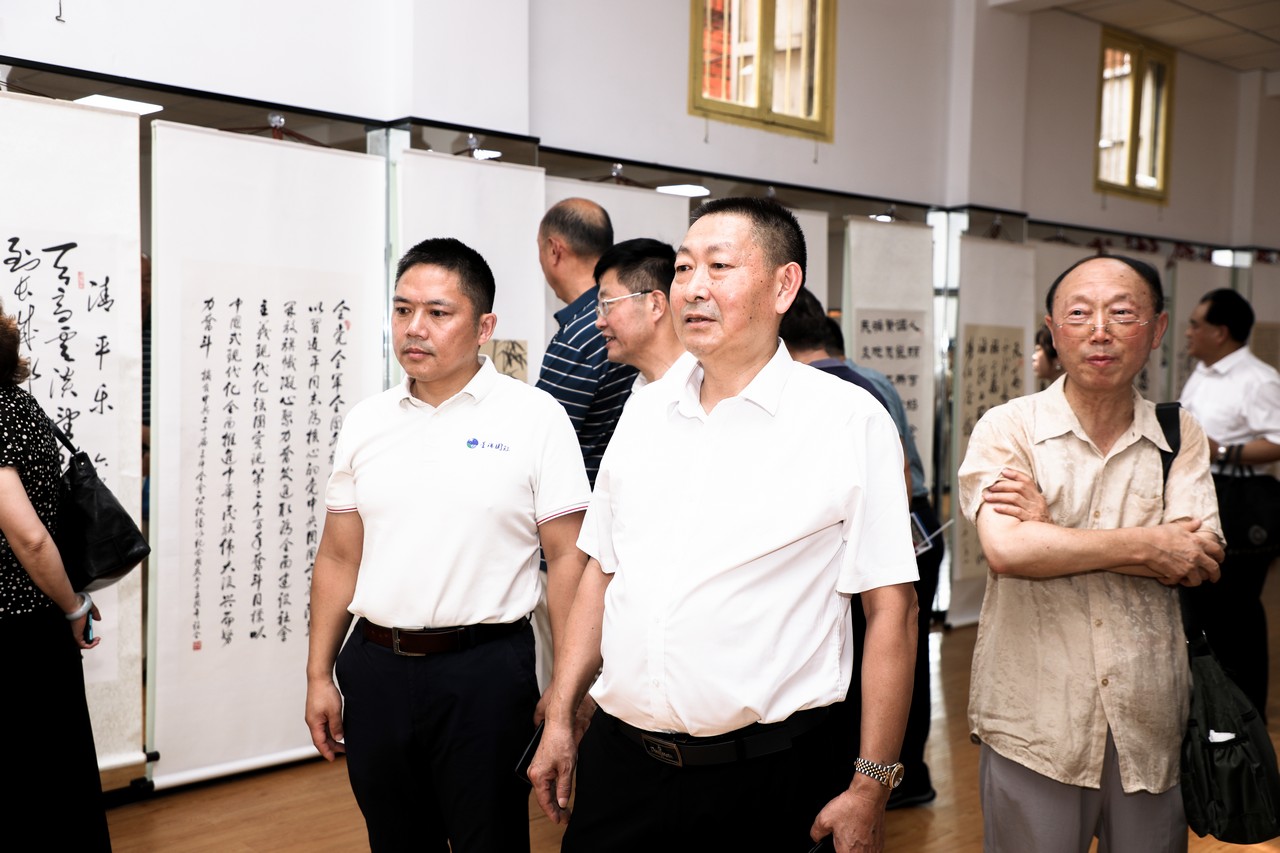 陈根平副董事长应邀出席四川省军区休干系统庆祝建国75周年诗书画展览展演暨老干部大学新校区落成仪式(图10)