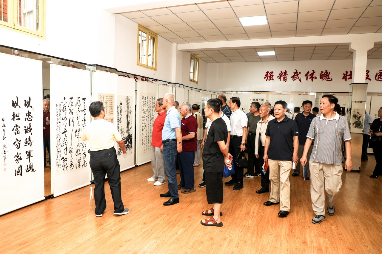 陈根平副董事长应邀出席四川省军区休干系统庆祝建国75周年诗书画展览展演暨老干部大学新校区落成仪式(图12)