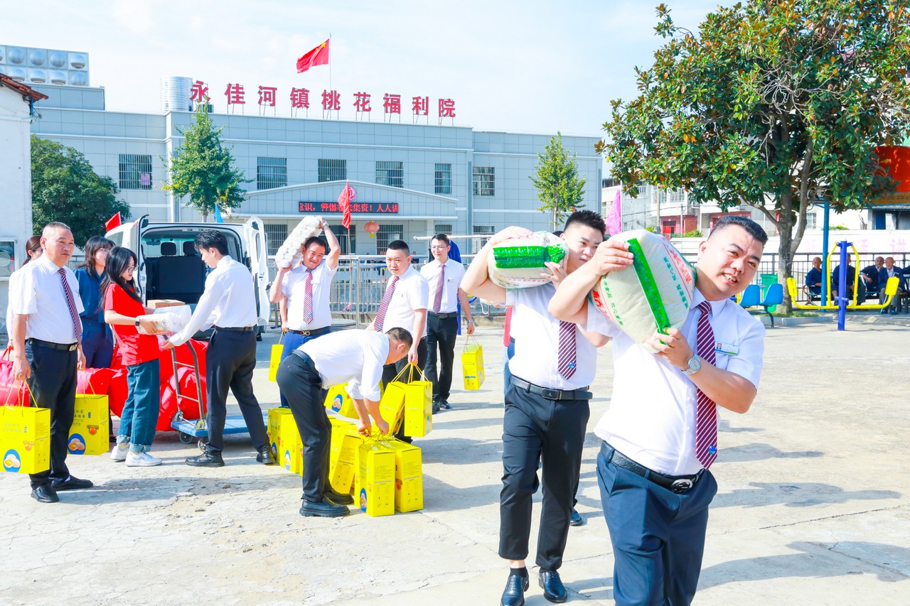 “全民健康素养行动---钙于健康科普行动”走进湖北红安县(图2)