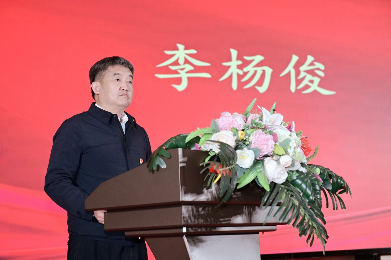 “强国有我·逐梦未来”2024年成都市校园国防教育暨红色宣讲员大赛颁奖典礼在成都星瑞墨林艺术酒店成功举行(图7)