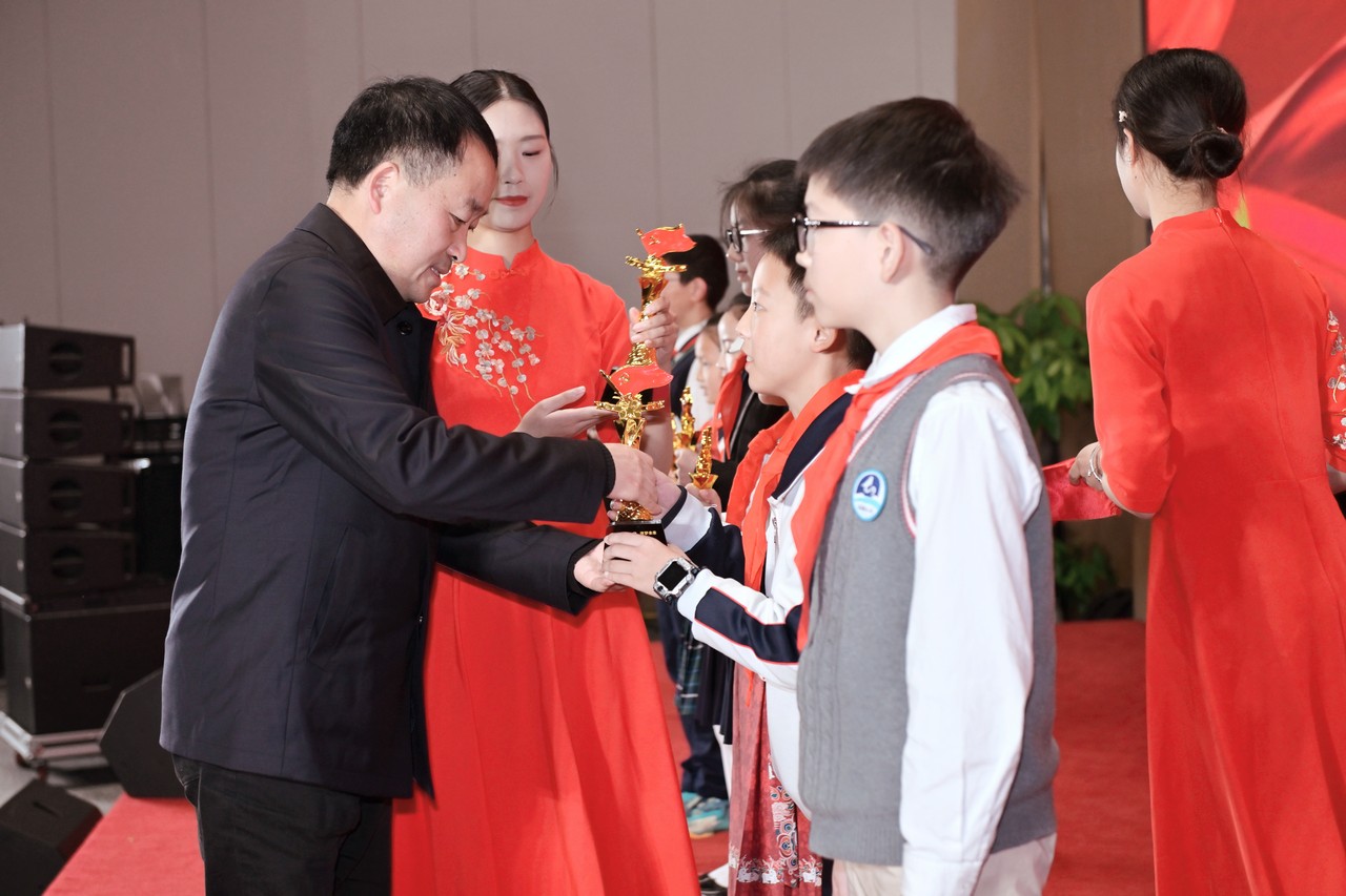 “强国有我·逐梦未来”2024年成都市校园国防教育暨红色宣讲员大赛颁奖典礼在成都星瑞墨林艺术酒店成功举行(图21)