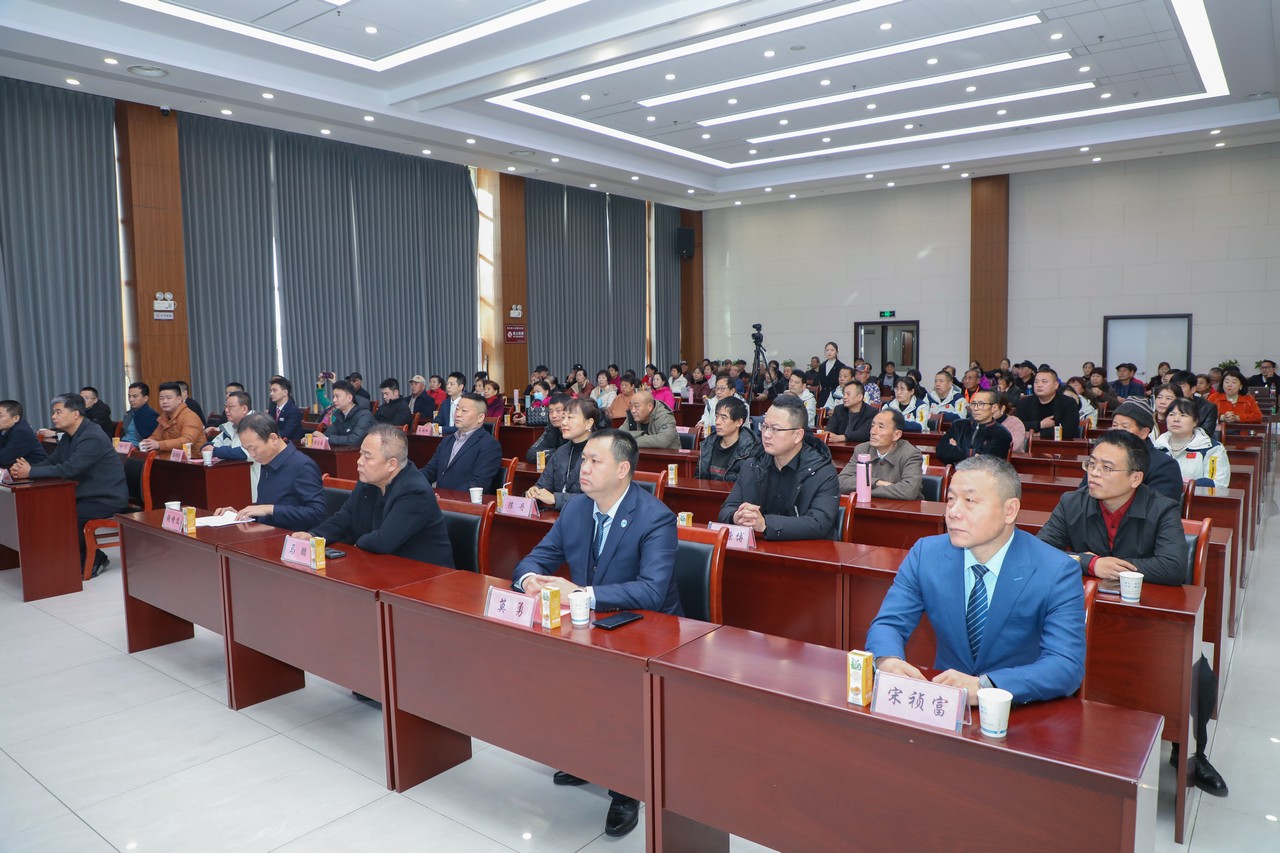 乡村振兴结硕果 只争朝夕再出发——富平县奶山羊产业高质量发展推进会成功举行(图2)