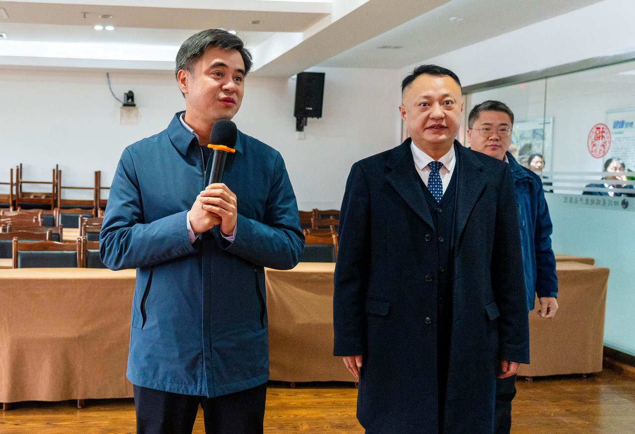 重庆市人民政府驻四川办事处（重庆市农民工办驻四川办事处）领导莅临星瑞集团调研慰问(图2)