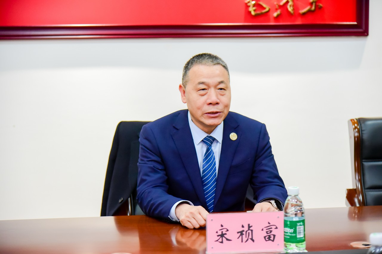 节前慰问显真情 殷殷关怀暖军心——星瑞集团联合四川汉茂药业慰问解放军驻蓉某部(图3)