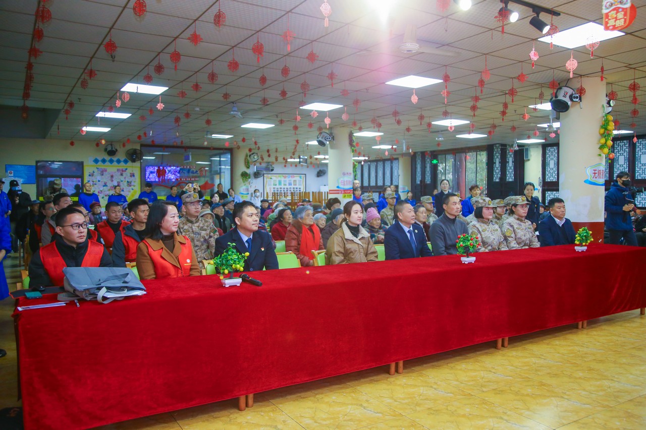 星瑞集团承办的“军地联建学雷锋，真情温暖夕阳红——学雷锋纪念日敬老爱老主题活动”在蓉举行(图3)