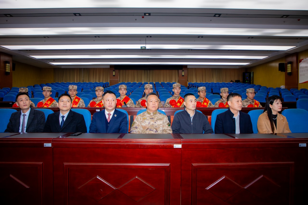 吕状文董事长应邀出席成都市武侯区（高新区）2025年春季新兵入藏欢送仪式(图2)