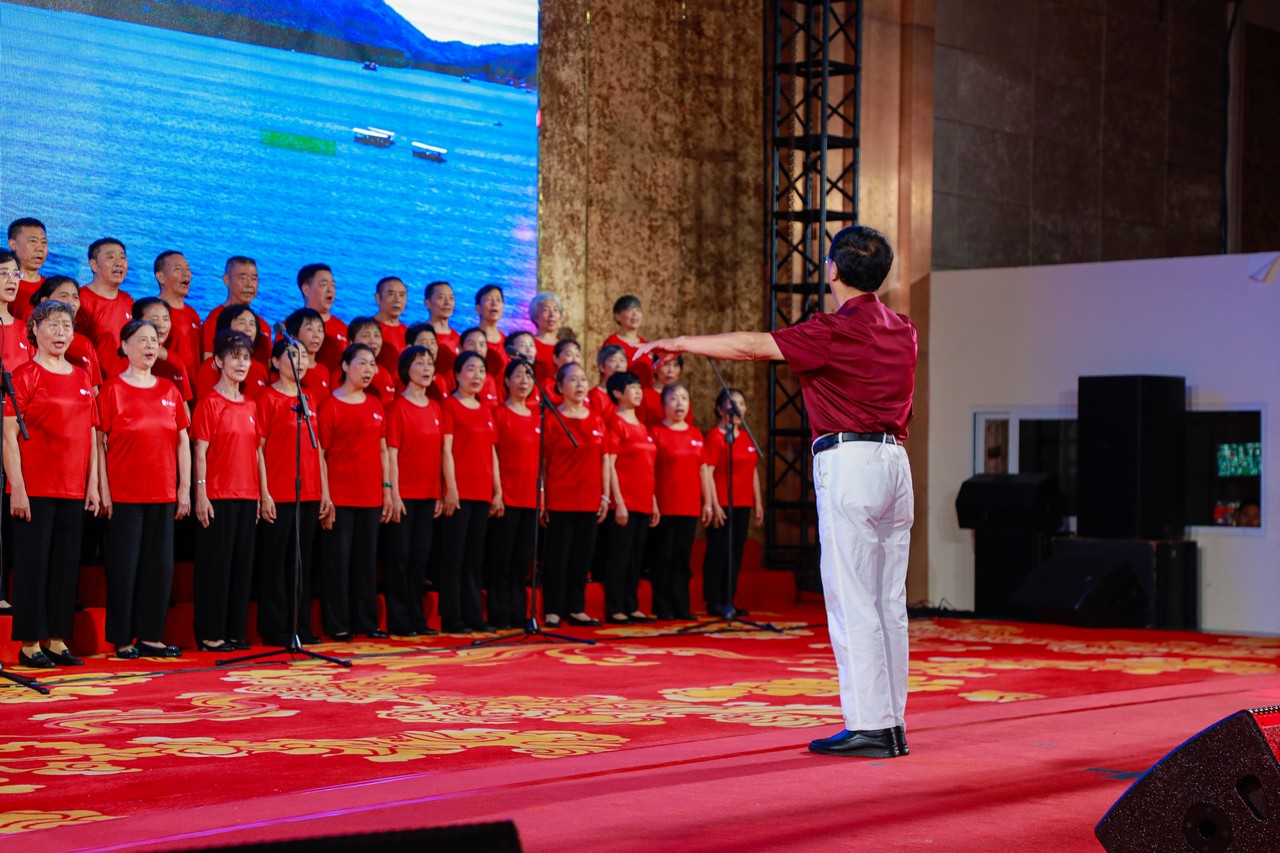 赤心永驻 声颂华章——星瑞集团庆祝中国共产党成立104周年主题歌咏比赛在蓉成功举行(图11)