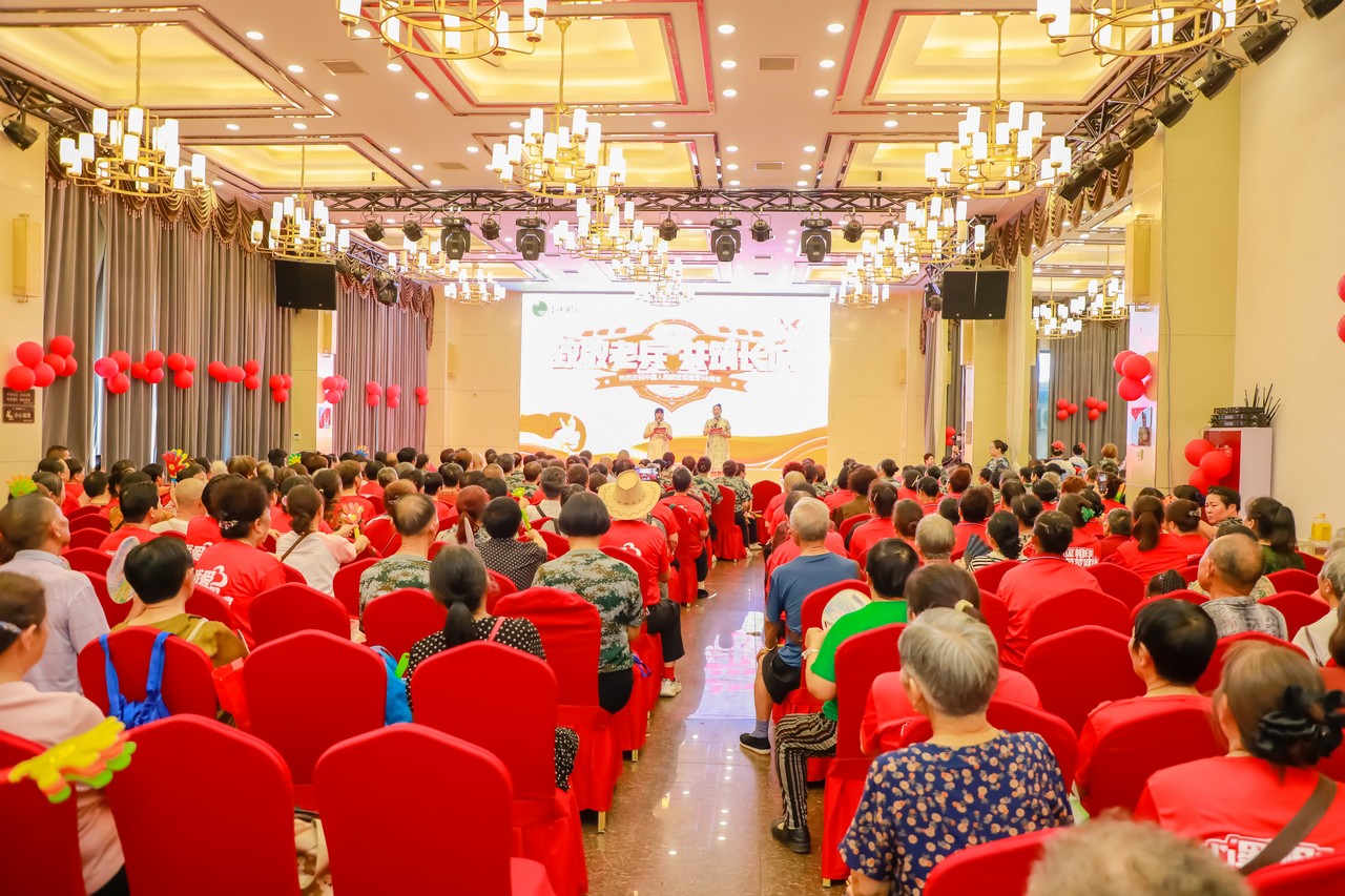 致敬老兵 共筑长城——星瑞成都谢敏团队庆祝建军98周年活动在新津举行(图1)