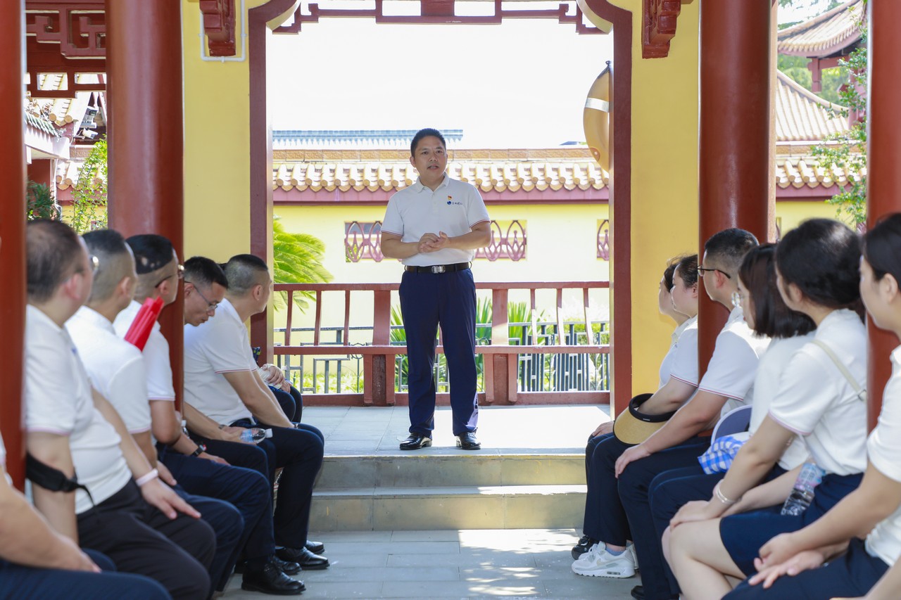 追忆红色足迹 践行时代使命——星瑞集团党支部开展党建带团建促工建主题活动(图3)