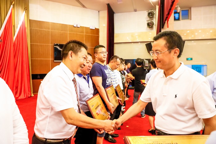 星瑞集团荣膺“助推脱贫攻坚爱心捐赠优秀称号”(图6)