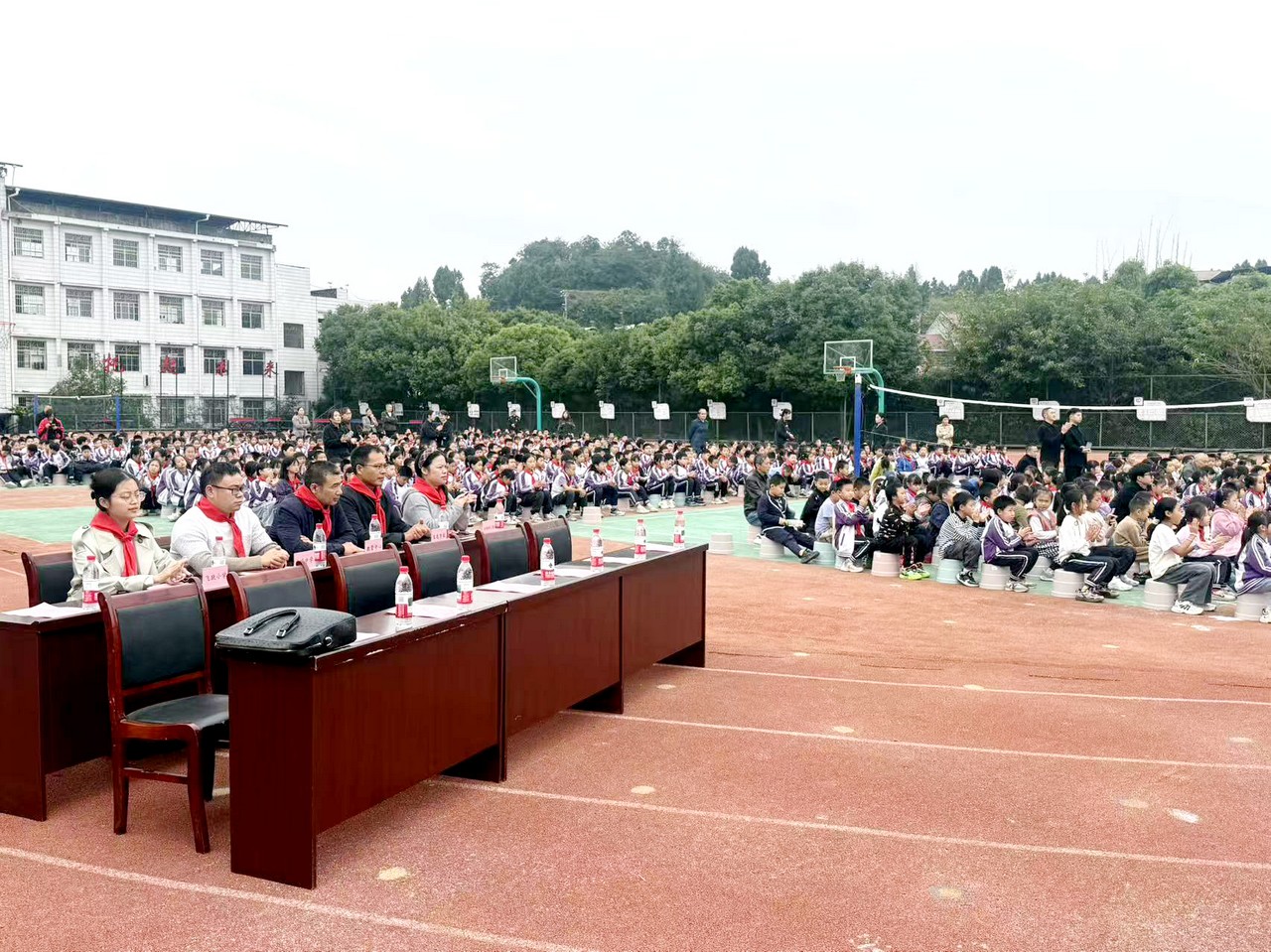 情系母校 点亮未来——星瑞集团捐赠LED显示屏助力古溪小学教育信息化发展