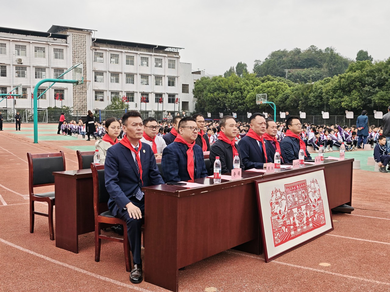 情系母校 点亮未来——星瑞集团捐赠LED显示屏助力古溪小学教育信息化发展(图1) 情系母校 点亮未来——星瑞集团捐赠LED显示屏助力古溪小学教育信息化发展(图1)