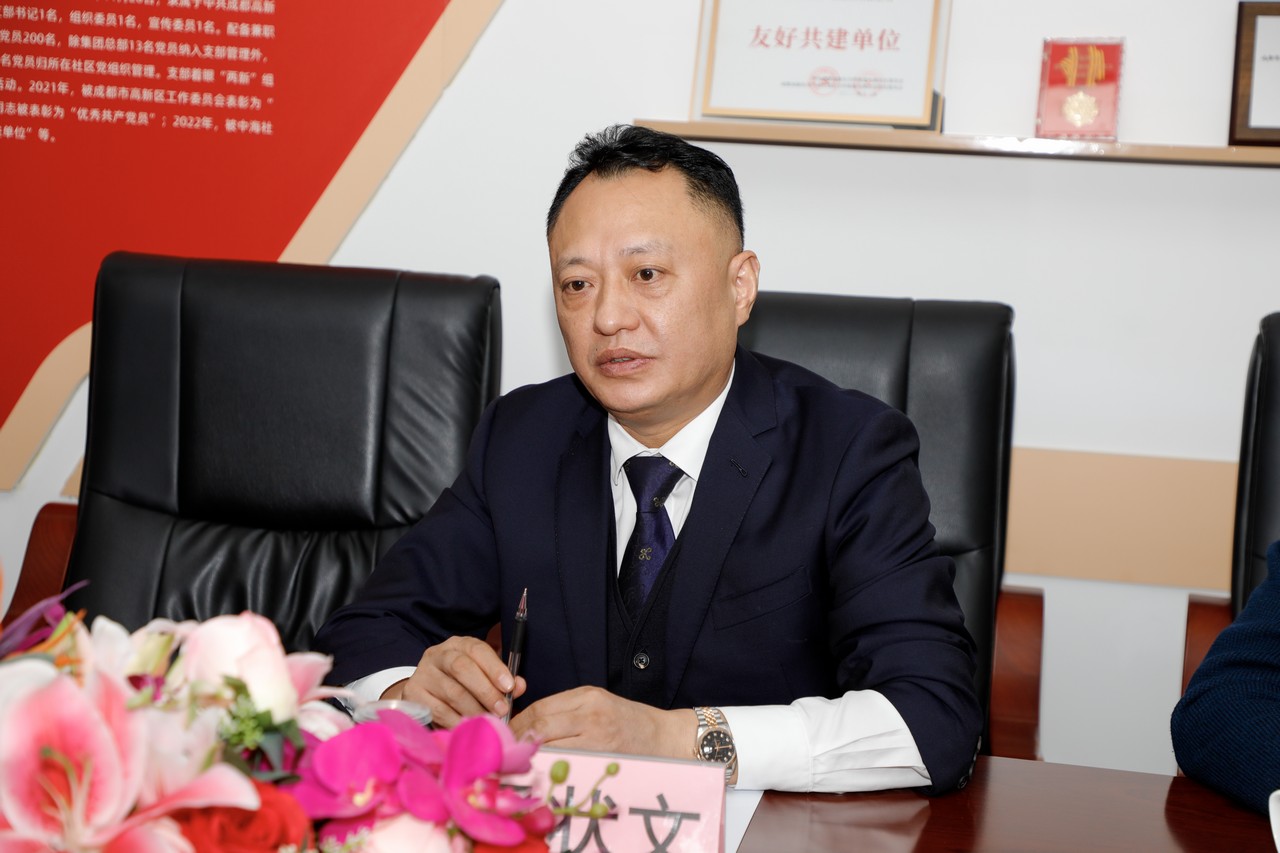 重庆市潼南区委常委、统战部部长刘春英一行莅临星瑞集团考察交流(图2) 重庆市潼南区委常委、统战部部长刘春英一行莅临星瑞集团考察交流(图2)