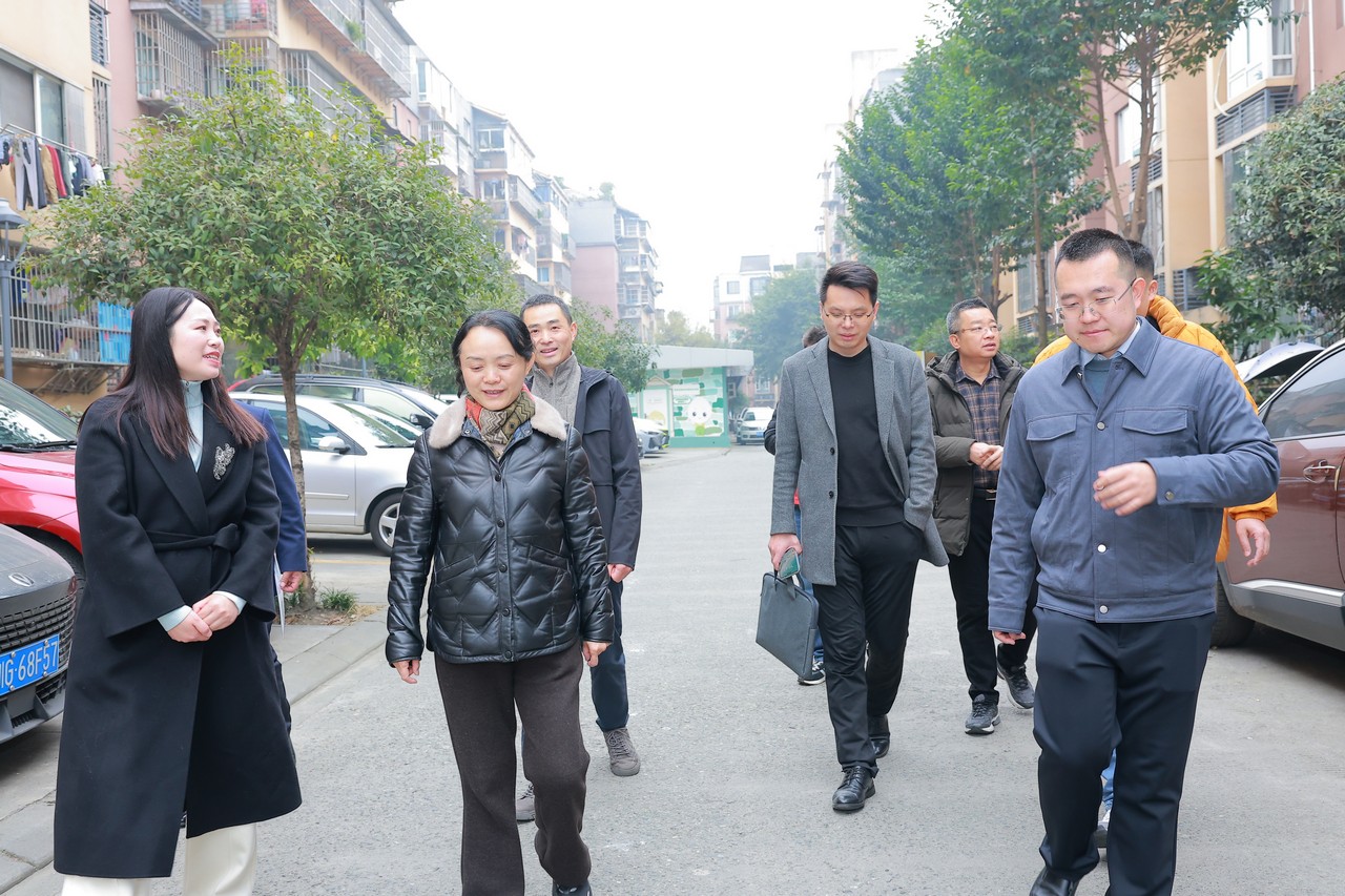 寒冬送温暖 真情暖兵心——开元ky棋8924参与成都高新区“战旗飘扬·老兵帮扶”特别行动(图3)