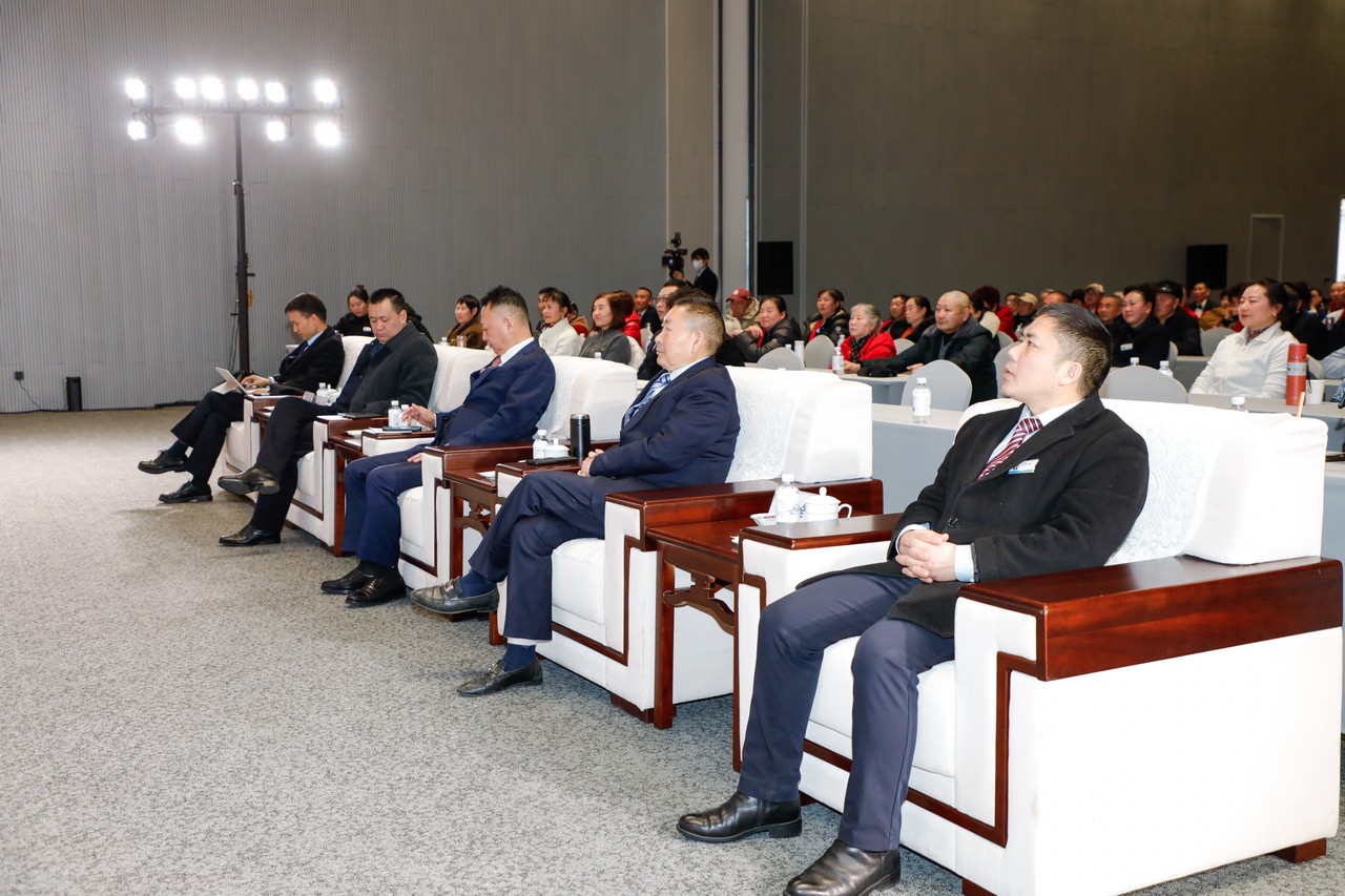 “羊”帆奋进迎新岁 犇牛驰骋护三江——开元ky棋8924三江源生态牦牛肉感恩抽奖直播活动成功举行(图3)