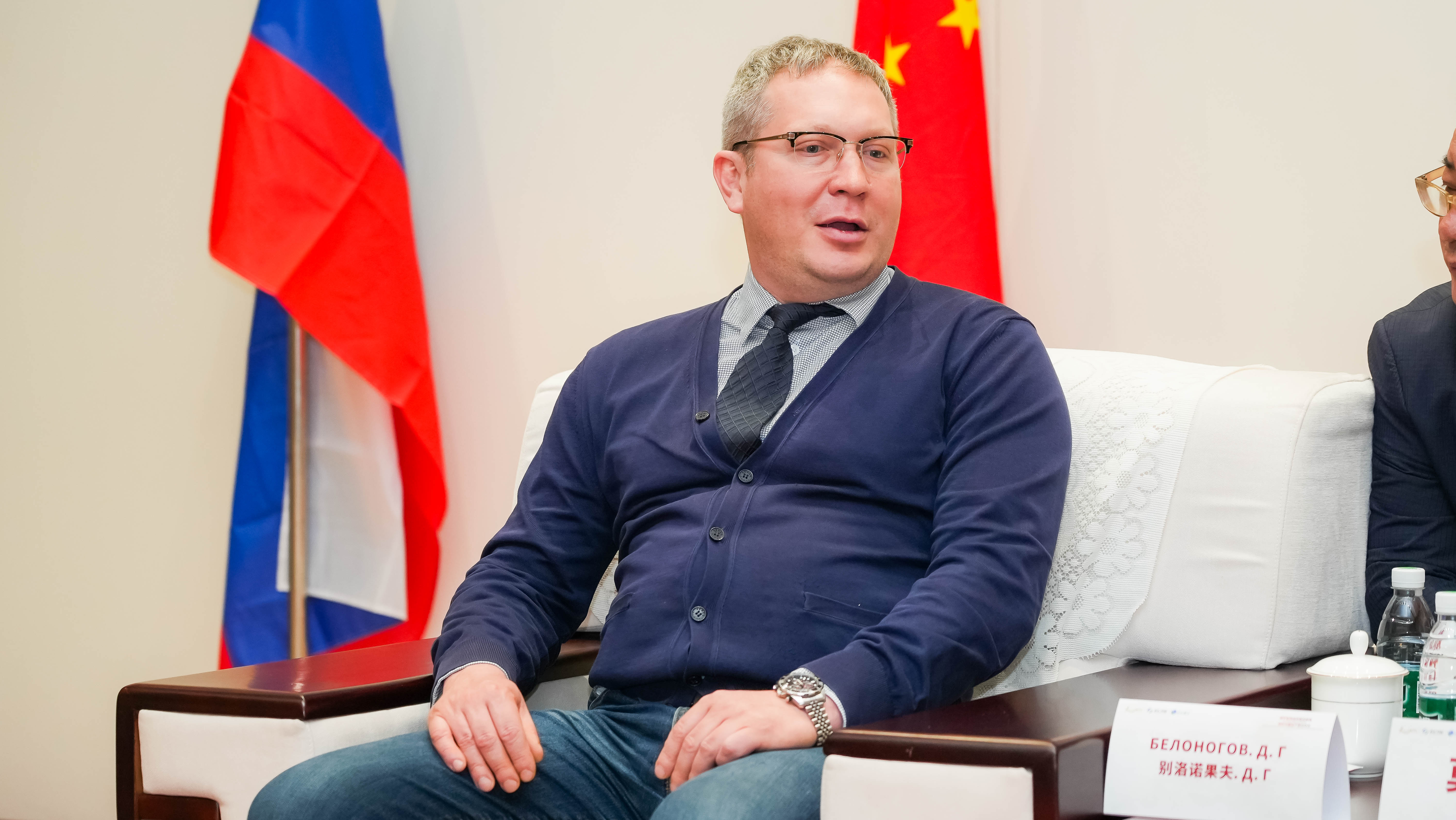 俄罗斯哈卡斯共和国一级国务参赞别洛诺果夫一行莅临开元ky棋8924考察交流(图5)