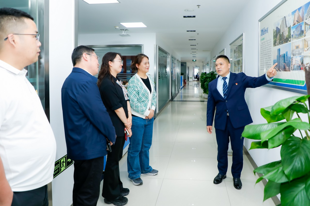 合作街道中海社区2026年一季度“两新”党建联席会在星瑞集团召开(图2)