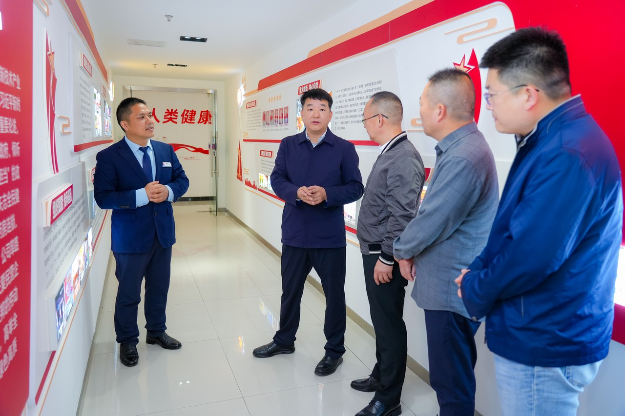 重庆市涪陵区罗云镇人民政府领导一行莅临星瑞集团考察交流(图4)