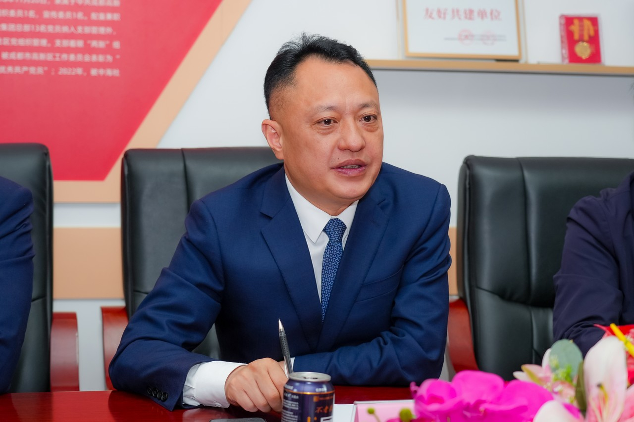 重庆市涪陵区罗云镇人民政府领导一行莅临星瑞集团考察交流(图8)