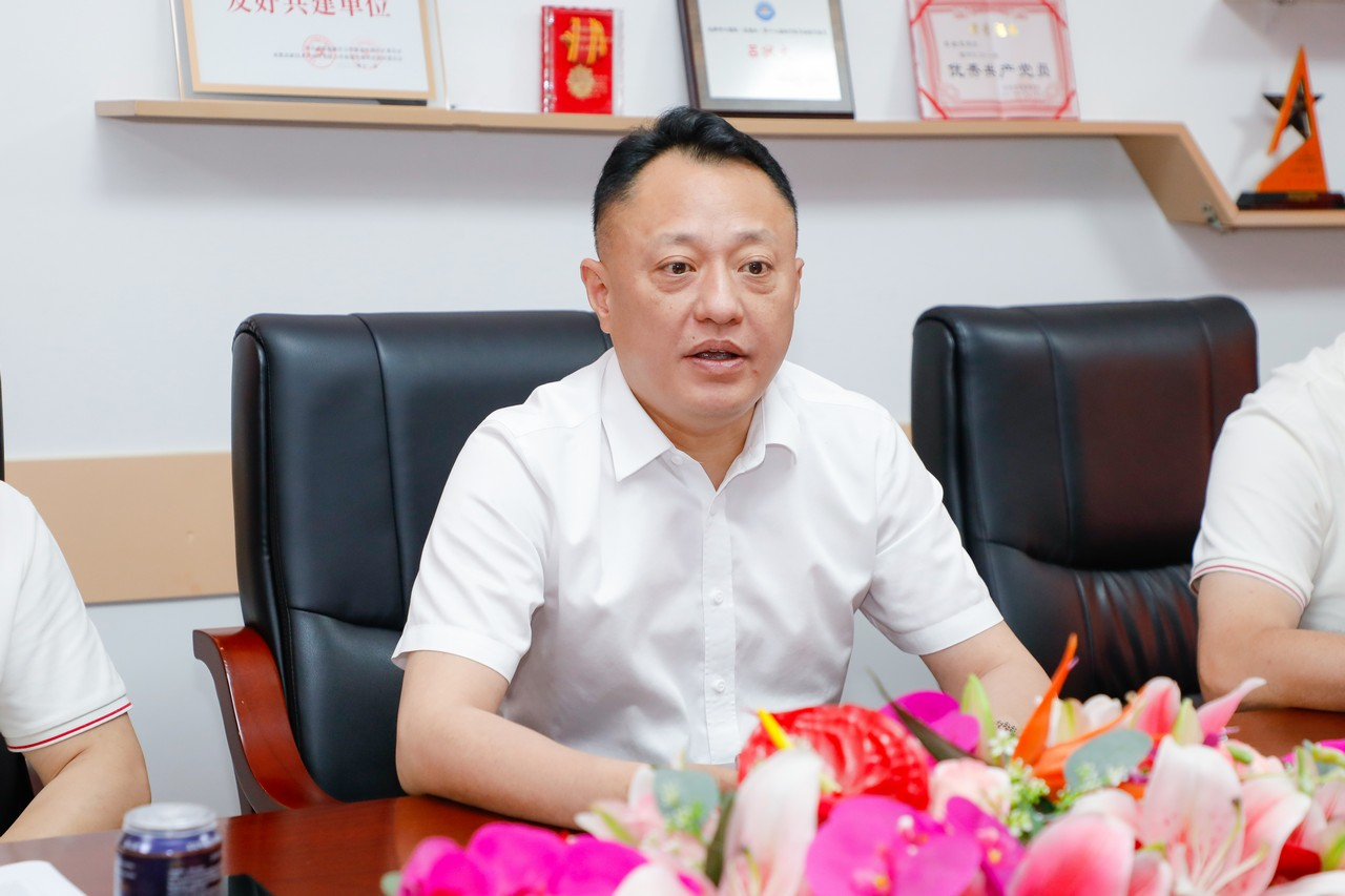 深化川渝司法联动 赋能企业高质发展 ——川渝两地司法行政系统及行业协会领导一行莅临星瑞集团考察交流(图7)