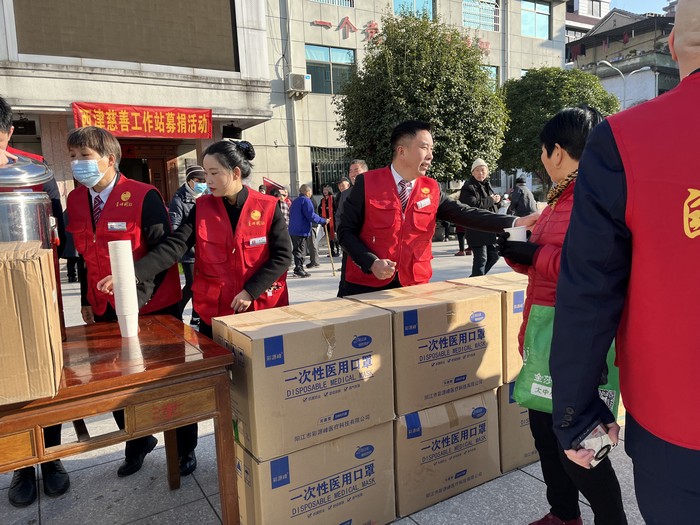 无疫家园 共同守护——星瑞集团金华区域向永康市西津经济合作社党群服务中心捐赠防疫物资(图5)