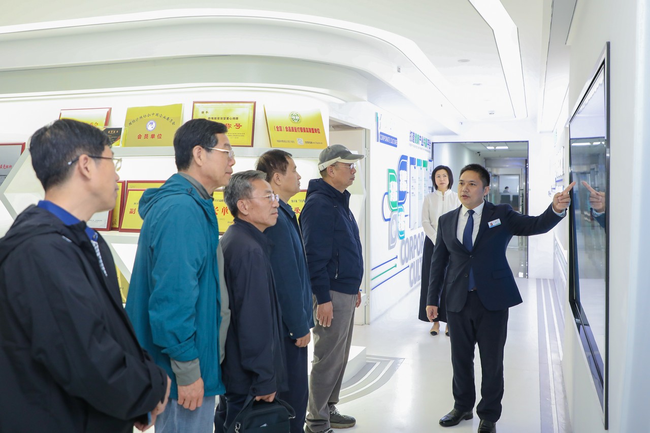 青岛市慈善总会、青岛市退役军人关爱基金会、青岛市退役军人服务中心领导一行莅临星瑞集团考察交流(图7)
