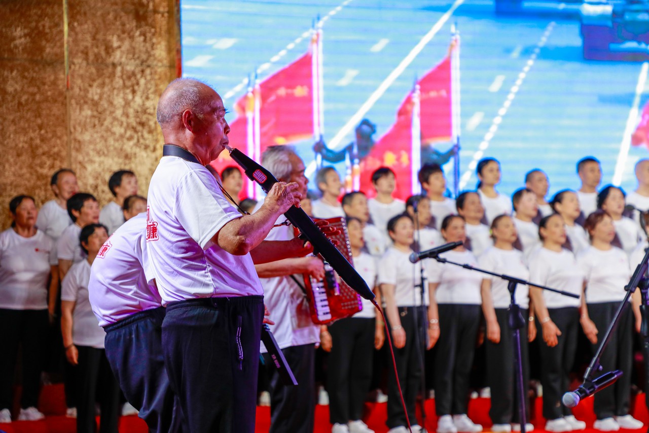 赤心永驻 声颂华章——星瑞集团庆祝中国共产党成立104周年主题歌咏比赛在蓉成功举行(图9)