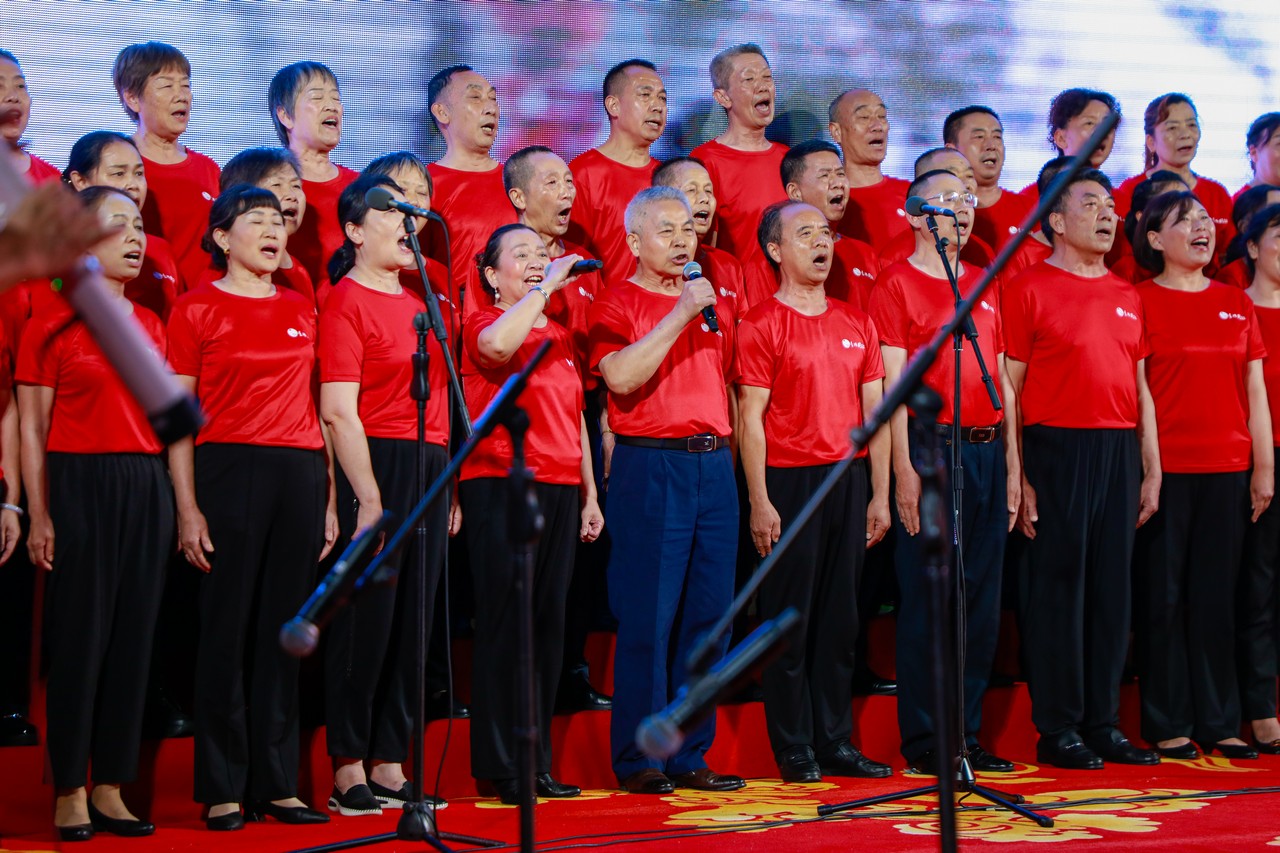 赤心永驻 声颂华章——星瑞集团庆祝中国共产党成立104周年主题歌咏比赛在蓉成功举行(图13)