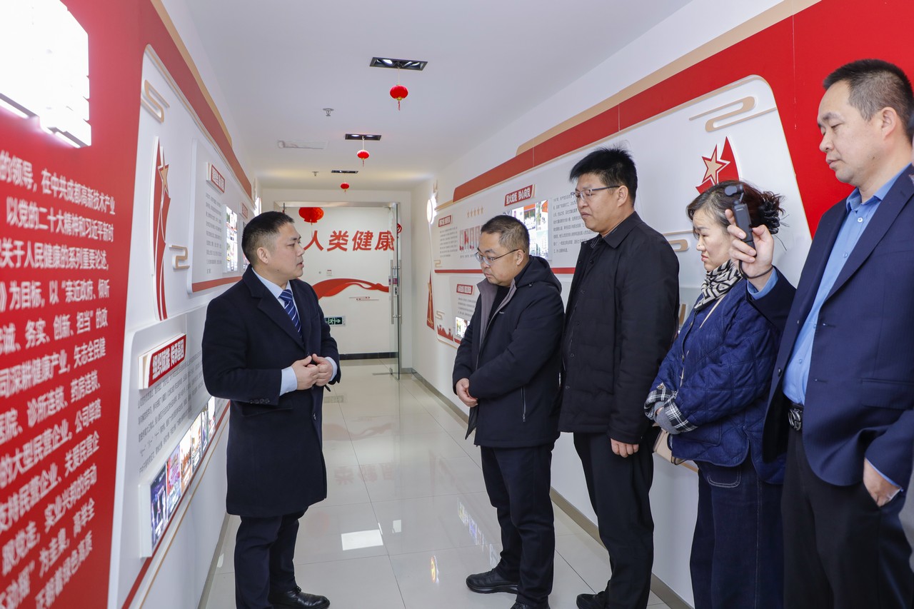 甘肃省瓜州县民政局局长罗京平一行莅临开元ky棋8924考察交流(图4)